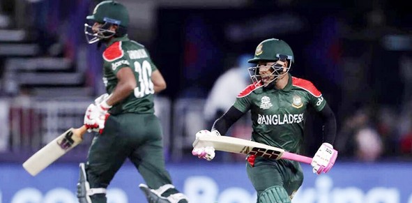 ইংল্যান্ডকে ১২৫ রানের লক্ষ্য দিল বাংলাদেশ ইংল্যান্ডকে ১২৫ রানের লক্ষ্য দিল বাংলাদেশ
