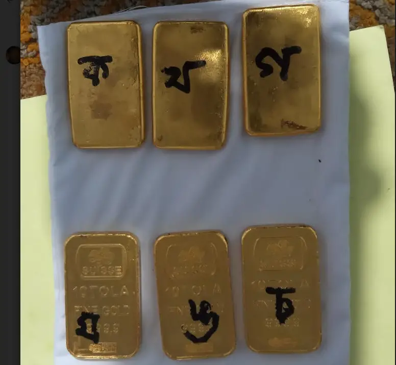 চুয়াডাঙ্গায় ৬ স্বর্ণের বারসহ গৃহবধূ আটক চুয়াডাঙ্গায় ৬ স্বর্ণের বারসহ গৃহবধূ আটক