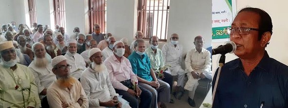 মহাদেবপুরে আমন ধানে কারেন্ট পোকার উপদ্রপ মহাদেবপুরে আমন ধানে কারেন্ট পোকার উপদ্রপ