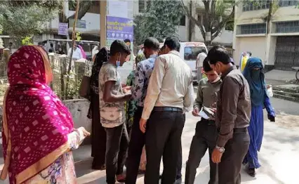 লালমনিরহাট সদর হাপাতালে ঔষধ কোম্পানির রিপ্রেজেন্টটিভদের দৌরাত্ম বৃদ্ধি ॥ বিপাকে রোগীরা লালমনিরহাট সদর হাপাতালে ঔষধ কোম্পানির রিপ্রেজেন্টটিভদের দৌরাত্ম বৃদ্ধি ॥ বিপাকে রোগীরা