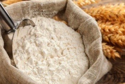 চালের চেয়ে বেশি দামে বিক্রি হচ্ছে আটা-ময়দা চালের চেয়ে বেশি দামে বিক্রি হচ্ছে আটা-ময়দা