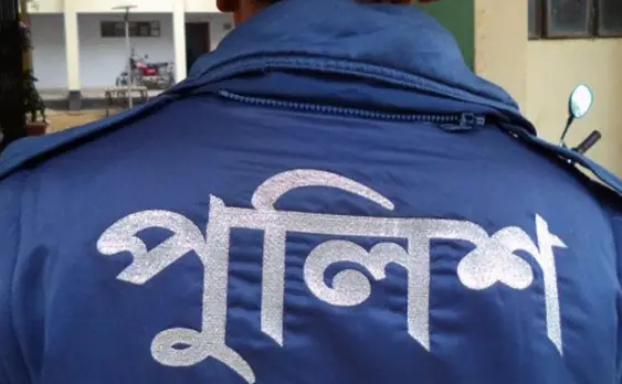 দিনাজপুরে জিরো টাকায় পুলিশে চাকুরী পেল ৬২ জন দিনাজপুরে জিরো টাকায় পুলিশে চাকুরী পেল ৬২ জন