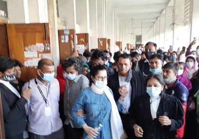 বোট ক্লাব মামলা ॥ সব আসামির নাম না থাকায় পরীমনির আপত্তি বোট ক্লাব মামলা ॥ সব আসামির নাম না থাকায় পরীমনির আপত্তি