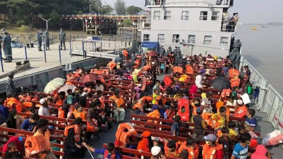 প্রথমবারের মতো বেড়ানোর সুযোগ পেল ভাসানচরের রোহিঙ্গারা প্রথমবারের মতো বেড়ানোর সুযোগ পেল ভাসানচরের রোহিঙ্গারা