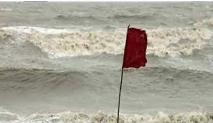 সমুদ্রবন্দরে ১ নম্বর হুঁশিয়ারি সংকেত সমুদ্রবন্দরে ১ নম্বর হুঁশিয়ারি সংকেত
