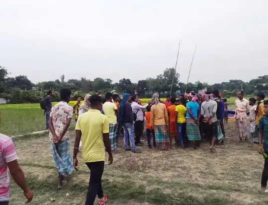 রায়পুরায় দুই গ্রুপের সংঘর্ষ ॥ গুলিবিদ্ধ ৫ জন রায়পুরায় দুই গ্রুপের সংঘর্ষ ॥ গুলিবিদ্ধ ৫ জন