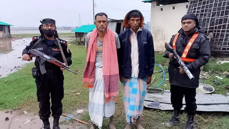চকরিয়ায় বন্দুকযুদ্ধে দুই ডাকাত নিহত চকরিয়ায় বন্দুকযুদ্ধে দুই ডাকাত নিহত