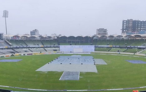 বৃষ্টিতে ভেসে গেল ঢাকা টেস্টের তৃতীয় দিনের খেলা