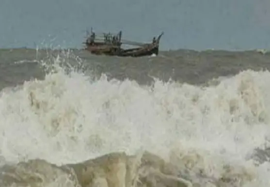 চরফ্যাশনে দুই দিনেও উদ্ধার হয়নি ডুবে যাওয়া ট্রলাসহ ২০ জেলে চরফ্যাশনে দুই দিনেও উদ্ধার হয়নি ডুবে যাওয়া ট্রলাসহ ২০ জেলে