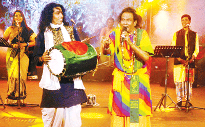 চট্টগ্রাম ও রংপুরের পরিবেশনায় বর্ণিল লাল-সবুজের মহোৎসব চট্টগ্রাম ও রংপুরের পরিবেশনায় বর্ণিল লাল-সবুজের মহোৎসব