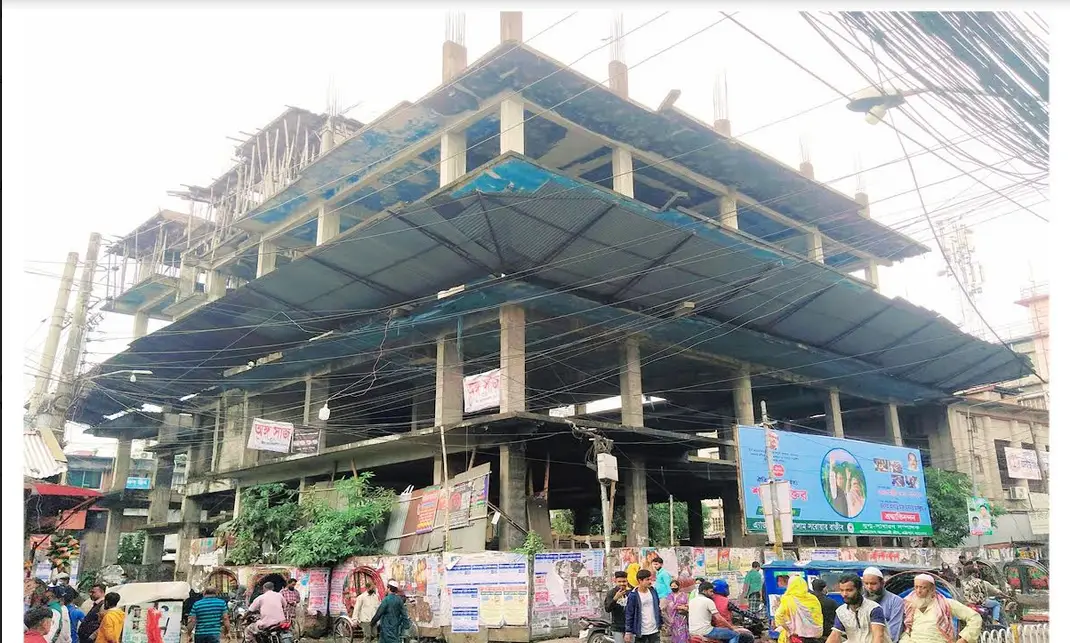 ছয় বছরেও শেষ হয়নি বরিশাল সিটি সুপার মার্কেটের নির্মাণ কাজ ছয় বছরেও শেষ হয়নি বরিশাল সিটি সুপার মার্কেটের নির্মাণ কাজ