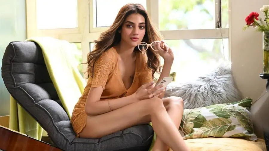 নয়া সিদ্ধান্তে নুসরাত নয়া সিদ্ধান্তে নুসরাত