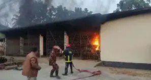 মাধবপুরে বিএডিসি খামারে আগুন পুড়ে গেছে ট্রাক্টর মাধবপুরে বিএডিসি খামারে আগুন পুড়ে গেছে ট্রাক্টর