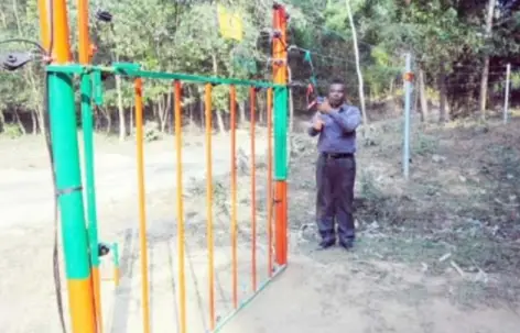 ঝিনাইগাতী সীমান্তে হাতি তারানো সোলার ফেন্সিং কাজে আসছে না গ্রামবাসীদের ঝিনাইগাতী সীমান্তে হাতি তারানো সোলার ফেন্সিং কাজে আসছে না গ্রামবাসীদের
