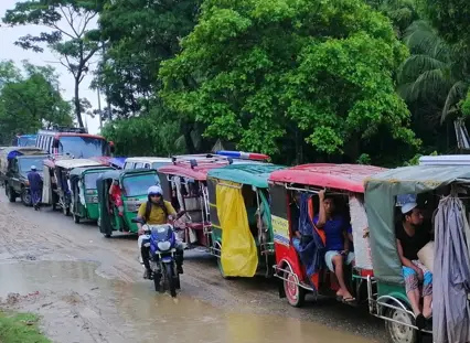 উখিয়া-টেকনাফে হাইওয়ে পুলিশের ঘুষ বাণিজ্য, রোহিঙ্গাসহ চালকদের হাতে হাতে টোকেন