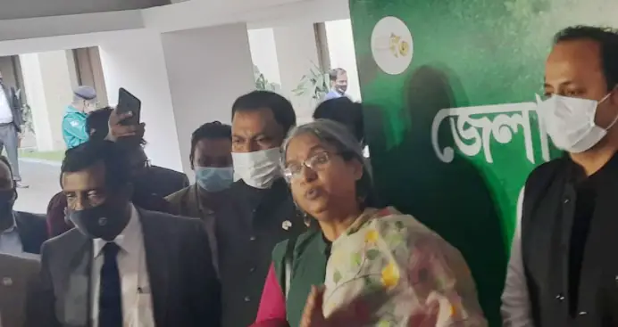 শিক্ষাপ্রতিষ্ঠান বন্ধ হচ্ছে না : শিক্ষামন্ত্রী শিক্ষাপ্রতিষ্ঠান বন্ধ হচ্ছে না : শিক্ষামন্ত্রী