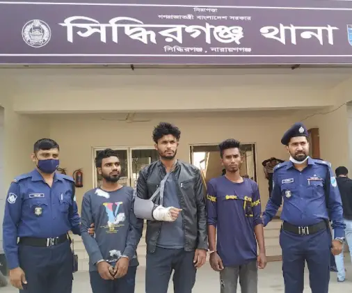 সিদ্ধিরগঞ্জে সেনাসদস্য হত্যার রহস্য উদঘাটন, তিন ছিনতাইকারী গ্রেফতার সিদ্ধিরগঞ্জে সেনাসদস্য হত্যার রহস্য উদঘাটন, তিন ছিনতাইকারী গ্রেফতার