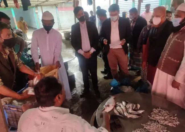 শ্রীনগরে ৭ জেলের জরিমানা শ্রীনগরে ৭ জেলের জরিমানা