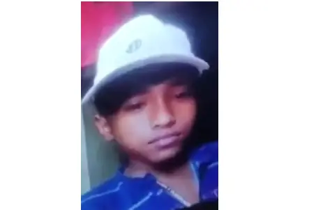 মগবাজারে দুই বাসের প্রতিযোগিতায় প্রাণ গেল কিশোরের মগবাজারে দুই বাসের প্রতিযোগিতায় প্রাণ গেল কিশোরের