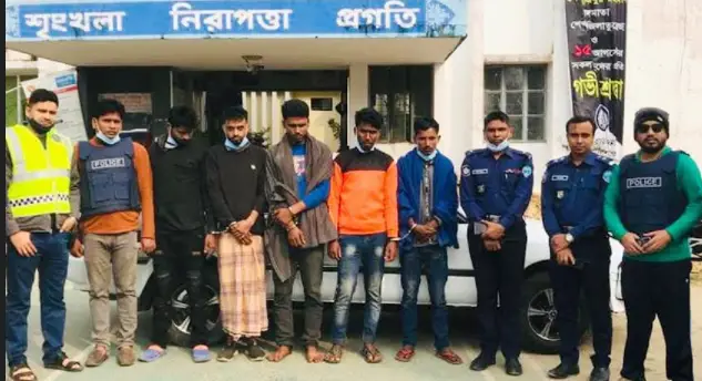 মীরসরাইয়ের মহাসড়কে ডাকাতি, আন্তঃজেলা ডাকাত দলের ১০ সদস্য আটক মীরসরাইয়ের মহাসড়কে ডাকাতি, আন্তঃজেলা ডাকাত দলের ১০ সদস্য আটক