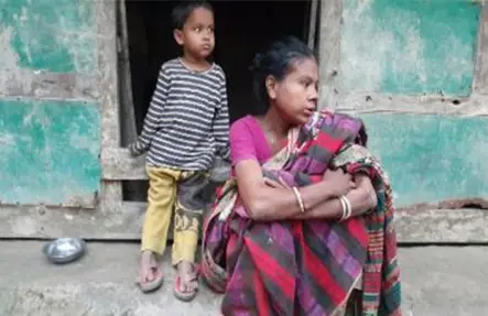 প্রতারকের খপ্পরে পড়ে ১৮ দিনের সন্তান বিক্রি প্রতারকের খপ্পরে পড়ে ১৮ দিনের সন্তান বিক্রি