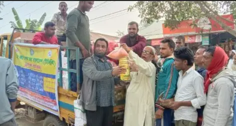 ঝিনাইগাতীতে ঝিলিক এন্টার প্রাইজের ব্যানারে টিসিবি'র পণ্য বিক্রি