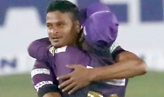 শরিফুল-নাসুমের জাদুতে মাহমুদুল্লাহদের হারাল চট্টগ্রাম চ্যালেঞ্জার্স শরিফুল-নাসুমের জাদুতে মাহমুদুল্লাহদের হারাল চট্টগ্রাম চ্যালেঞ্জার্স
