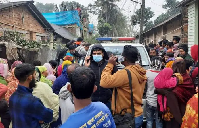 নাটোরে স্ত্রী-কন্যাকে গলা টিপে হত্যা