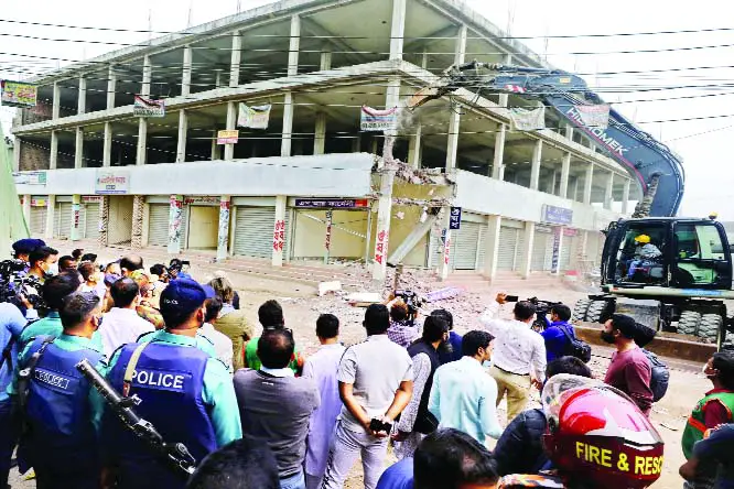 বিনা নোটিসে উচ্ছেদ করা হবে ॥ মেয়র আতিক বিনা নোটিসে উচ্ছেদ করা হবে ॥ মেয়র আতিক