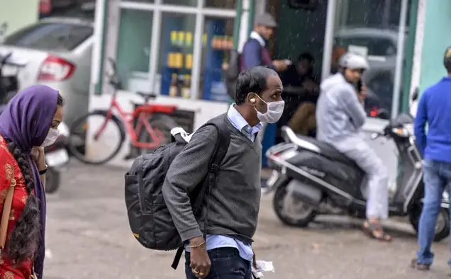 করোনা ভাইরাস ॥ ভারতে টানা পাঁচ দিন ধরে দৈনিক শনাক্ত ৩ লাখের বেশি করোনা ভাইরাস ॥ ভারতে টানা পাঁচ দিন ধরে দৈনিক শনাক্ত ৩ লাখের বেশি