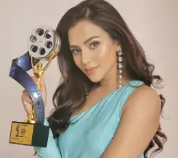 ভারতের পুরস্কার কুরিয়ারে এলো ফারিয়ার কাছে ভারতের পুরস্কার কুরিয়ারে এলো ফারিয়ার কাছে