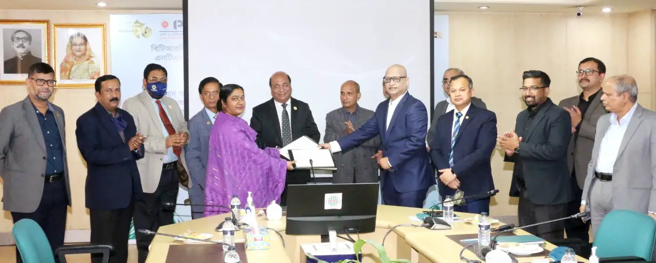 অভিযোগ গ্রহণ আধুনিকায়নে জেনেক্স ইনফোসিসের সঙ্গে বিটিআরসির চুক্তি অভিযোগ গ্রহণ আধুনিকায়নে জেনেক্স ইনফোসিসের সঙ্গে বিটিআরসির চুক্তি