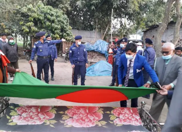 বীর মুক্তিযোদ্ধা আব্দুস সামাদের ইন্তেকাল রাষ্ট্রীয় মর্যাদায় দাফন সম্পন্ন