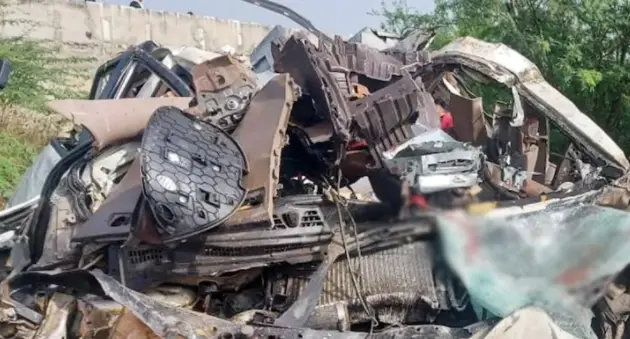 ভারতে গাড়ি নিয়ন্ত্রণ হারিয়ে ৭ মেডিকেল শিক্ষার্থী নিহত ভারতে গাড়ি নিয়ন্ত্রণ হারিয়ে ৭ মেডিকেল শিক্ষার্থী নিহত