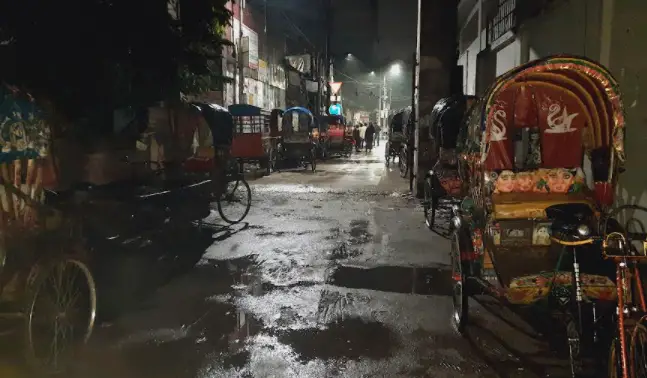 জবি ছাত্রী হলের সামনে ভ্যান-রিকশাস্ট্যান্ড জবি ছাত্রী হলের সামনে ভ্যান-রিকশাস্ট্যান্ড