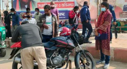 ভালুকায় ভ্রাম্যমান আদালতে বিভিন্নভাবে জরিমানা ভালুকায় ভ্রাম্যমান আদালতে বিভিন্নভাবে জরিমানা