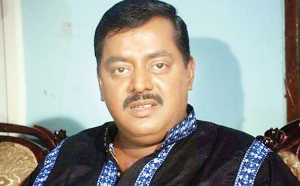 ডিপজল ভোট দিয়ে যা বললেন