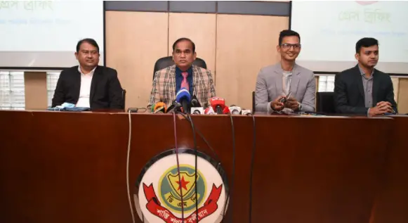 মগবাজারে ২ ভারতীয় শিক্ষার্থীর সর্বস্ব লুট, গ্রেফতার ৭ মগবাজারে ২ ভারতীয় শিক্ষার্থীর সর্বস্ব লুট, গ্রেফতার ৭