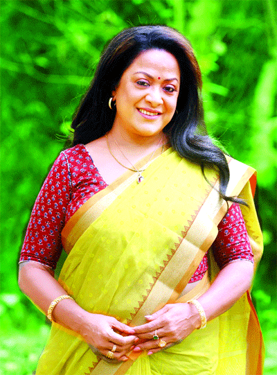 প্রথম প্লে-ব্যাকে অরুণা বিশ্বাস প্রথম প্লে-ব্যাকে অরুণা বিশ্বাস