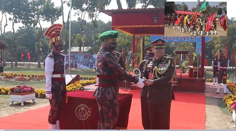 চুয়াডাঙ্গায় বিজিবির ৯৭তম রিক্রুট ব্যাচের সমাপনী কুচকাওয়াজ ও শপথ অনুষ্ঠিত