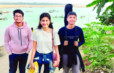 একই পর্দায় ৭ ওয়েব ফিল্ম একই পর্দায় ৭ ওয়েব ফিল্ম