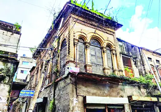 পুরান ঢাকার জীবন ও সংস্কৃতি ঐশ্বর্যের বাতিঘর পুরান ঢাকার জীবন ও সংস্কৃতি ঐশ্বর্যের বাতিঘর