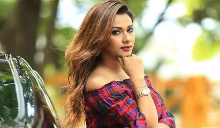 দেশে ফিরেই পাপের কাজ করবেন নায়িকা ববি দেশে ফিরেই পাপের কাজ করবেন নায়িকা ববি