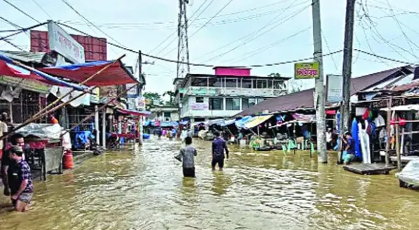 সিলেটে বন্যার আরও অবনতির আশঙ্কা সিলেটে বন্যার আরও অবনতির আশঙ্কা