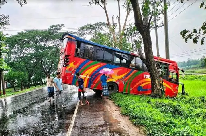 শায়েস্তাগঞ্জে ঢাকা-সিলেট মহাসড়কের ৪০০ মিটারে ৮ দুর্ঘটনা