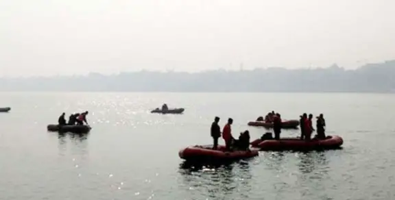 টিকটক করতে গিয়ে প্রাণ হারালো তরুন টিকটক করতে গিয়ে প্রাণ হারালো তরুন