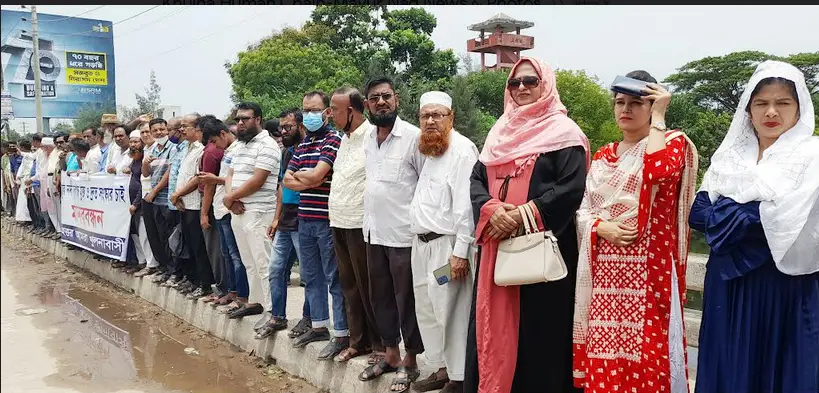 খুলনার ময়ূর নদ দখল-দূষণমুক্ত করার দাবিতে মানববন্ধন খুলনার ময়ূর নদ দখল-দূষণমুক্ত করার দাবিতে মানববন্ধন