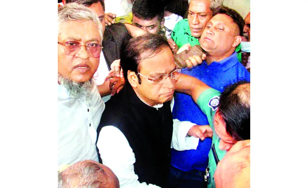 দুদুকের মামলায় হাজী সেলিম কারাগারে দুদুকের মামলায় হাজী সেলিম কারাগারে