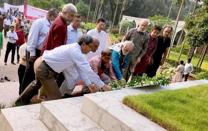 কাজী নজরুলের সমাধিতে সংস্কৃতি মন্ত্রণালয়ের শ্রদ্ধা