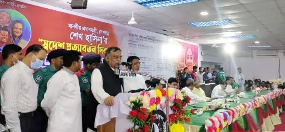 প্রধানমন্ত্রী বিশ্বাস করেন এদেশের জনগণের ওপর : স্বরাষ্ট্রমন্ত্রী